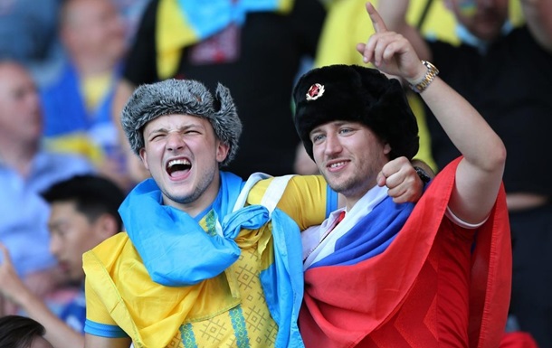 На матчі Україна-Швеція побилися через прапор РФ