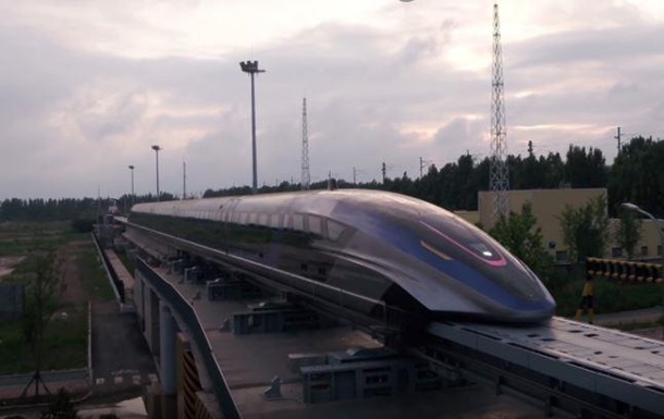 Китайцы создали быстрейший в мире поезд