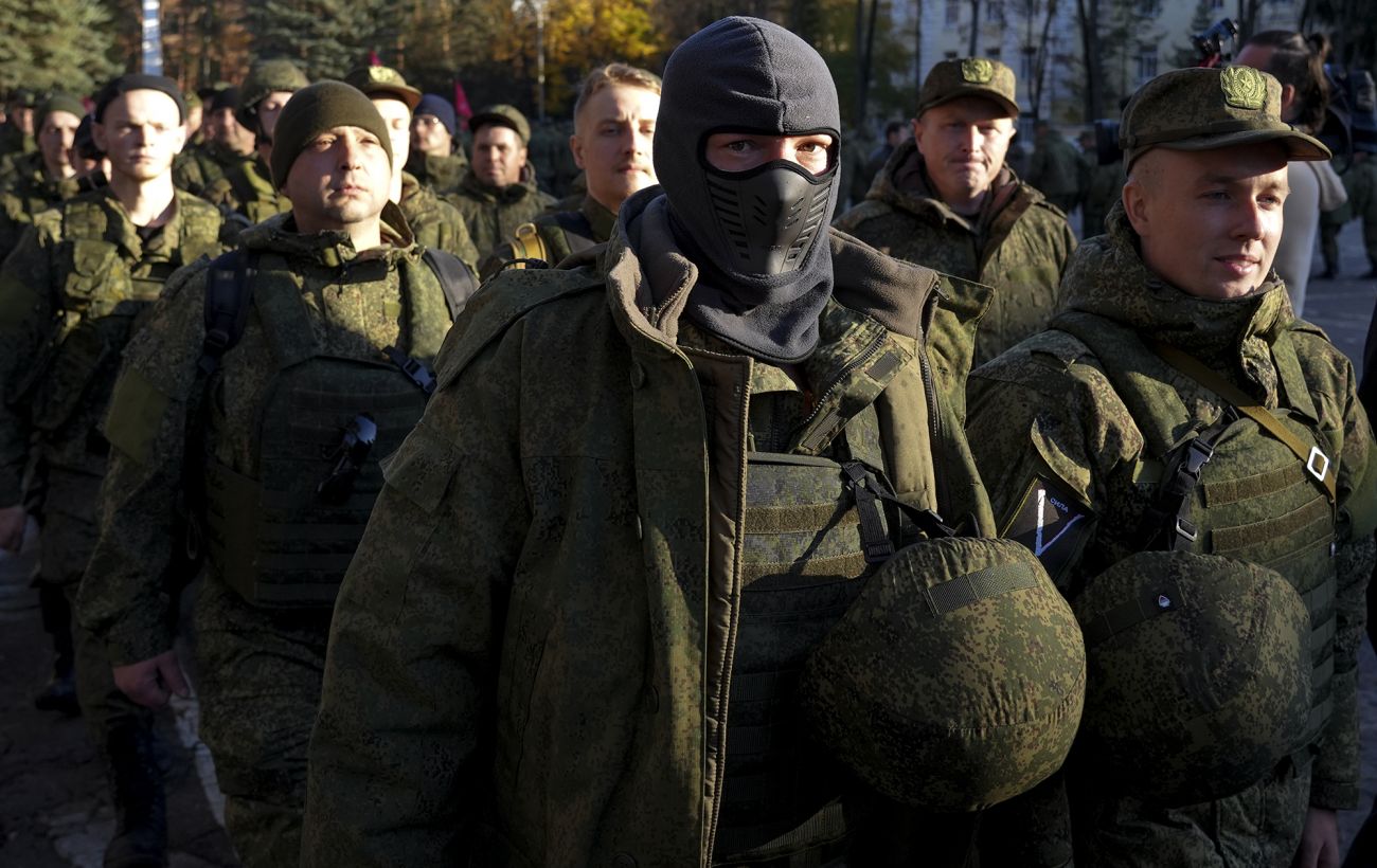 Росіяни намагаються прорвати оборону ЗСУ на Донбасі та активно атакують з РСЗВ, – Генштаб – РБК-Украина
